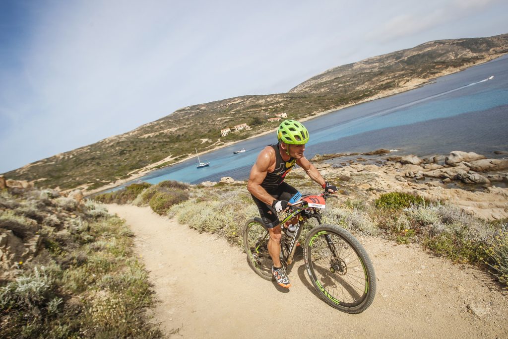 cross tri